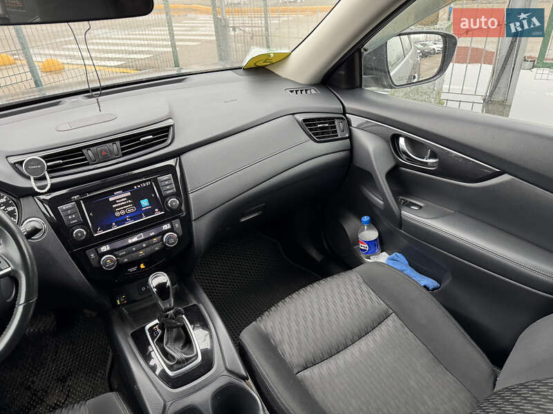 Внедорожник / Кроссовер Nissan Rogue 2018 в Киеве