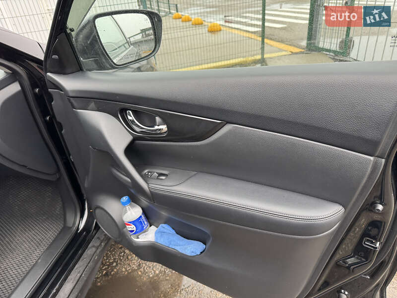 Внедорожник / Кроссовер Nissan Rogue 2018 в Киеве