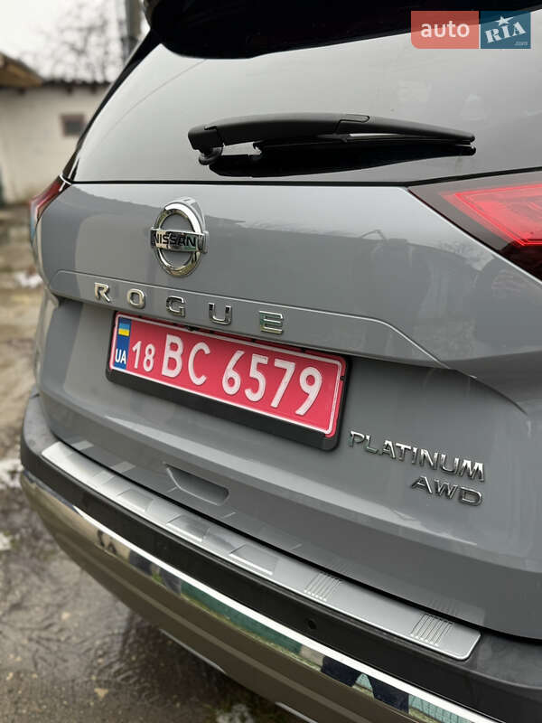 Позашляховик / Кросовер Nissan Rogue 2020 в Славуті