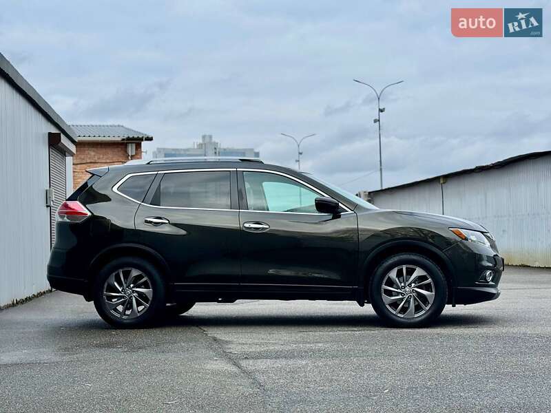 Внедорожник / Кроссовер Nissan Rogue 2015 в Киеве