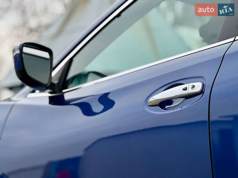 Внедорожник / Кроссовер Nissan Rogue 2019 в Киеве