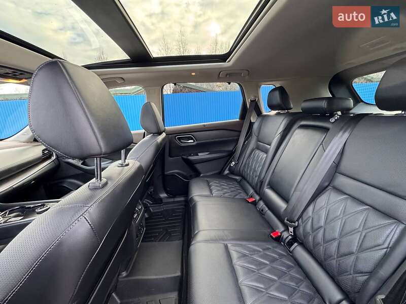 Внедорожник / Кроссовер Nissan Rogue 2021 в Киеве