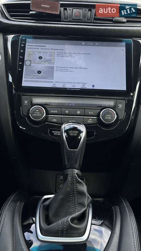 Внедорожник / Кроссовер Nissan Rogue 2017 в Харькове