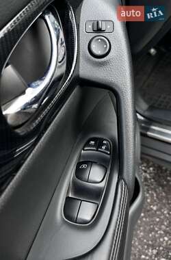 Внедорожник / Кроссовер Nissan Rogue 2017 в Харькове