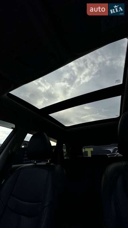 Внедорожник / Кроссовер Nissan Rogue 2017 в Харькове