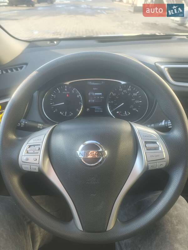 Внедорожник / Кроссовер Nissan Rogue 2016 в Львове