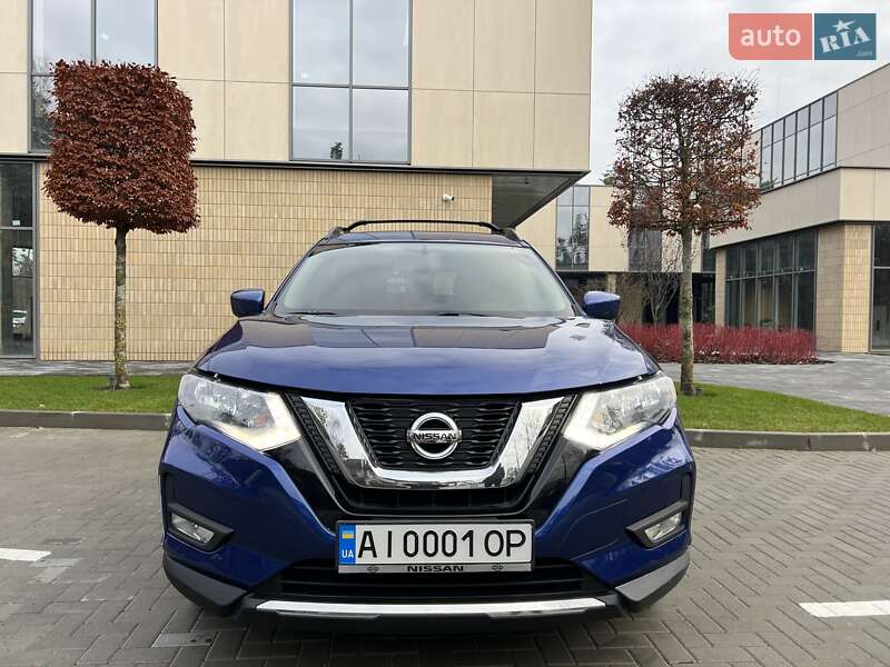 Внедорожник / Кроссовер Nissan Rogue 2017 в Киеве