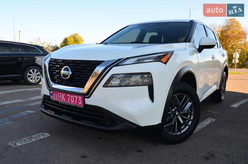 Внедорожник / Кроссовер Nissan Rogue 2021 в Дрогобыче