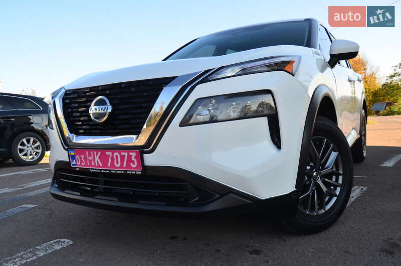 Внедорожник / Кроссовер Nissan Rogue 2021 в Дрогобыче