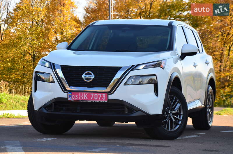 Внедорожник / Кроссовер Nissan Rogue 2021 в Дрогобыче