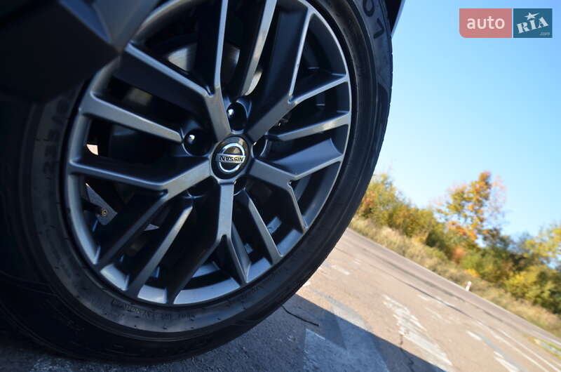 Внедорожник / Кроссовер Nissan Rogue 2021 в Дрогобыче