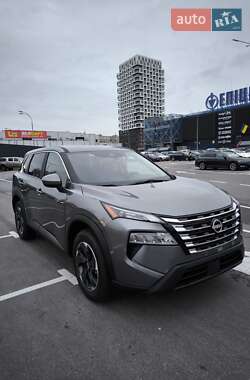 Внедорожник / Кроссовер Nissan Rogue 2025 в Киеве