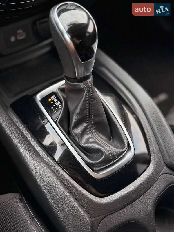 Позашляховик / Кросовер Nissan Rogue 2018 в Вінниці