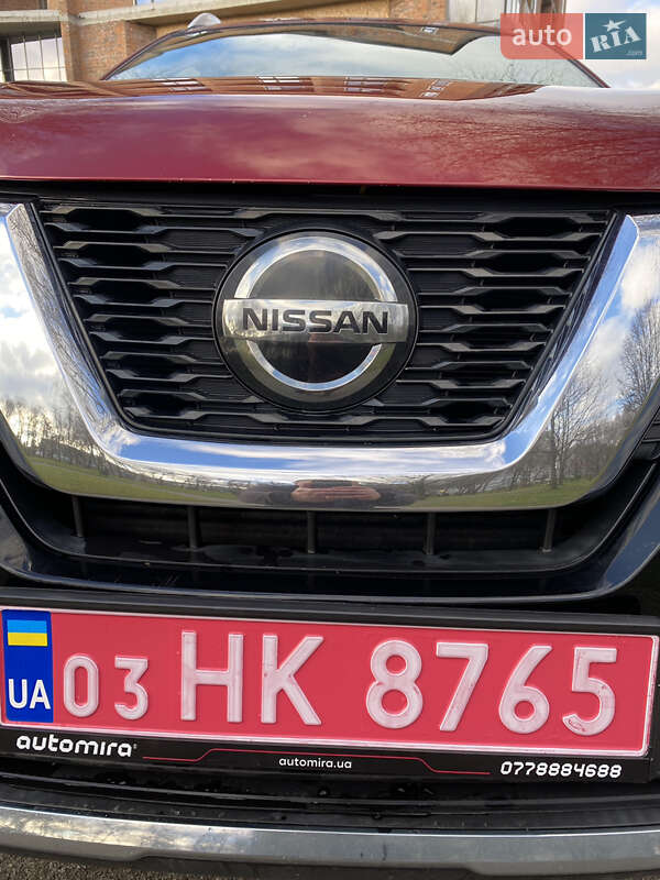 Внедорожник / Кроссовер Nissan Rogue 2018 в Хмельницком