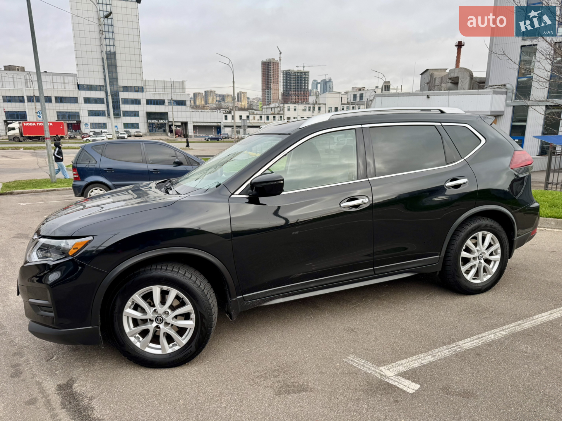 2018 Nissan Rogue - мініатюра 3