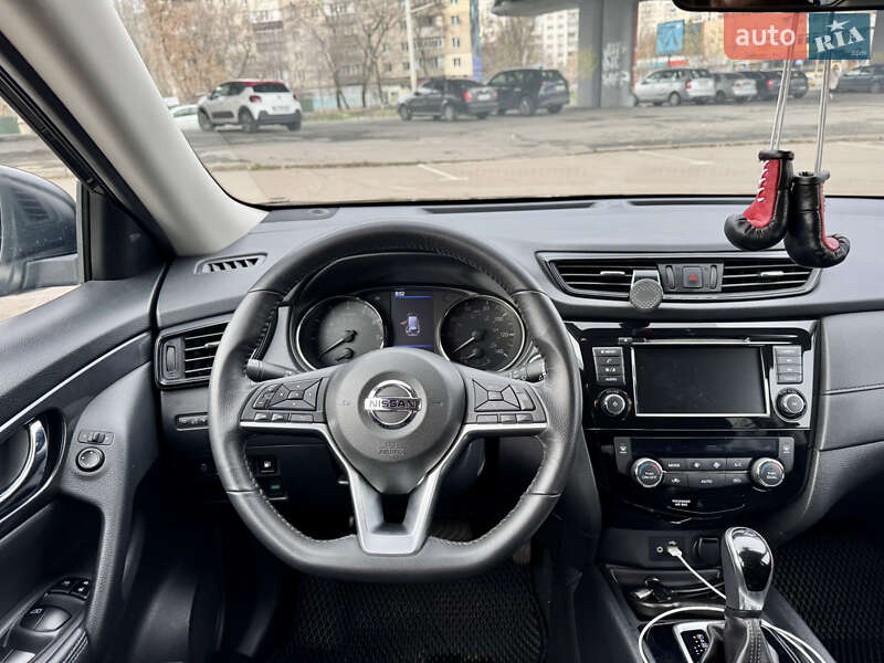 Позашляховик / Кросовер Nissan Rogue 2018 в Києві