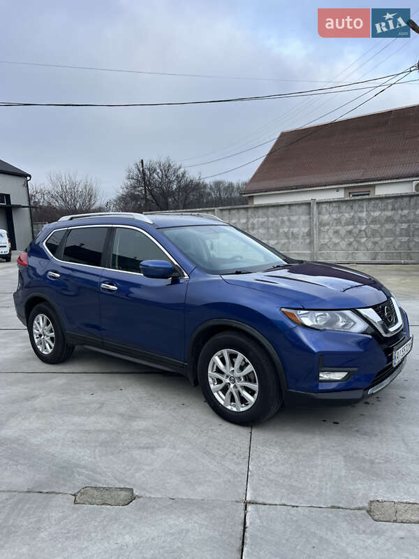 Внедорожник / Кроссовер Nissan Rogue 2017 в Белой Церкви