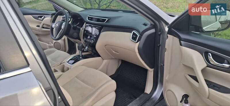 Позашляховик / Кросовер Nissan Rogue 2016 в Кривому Розі