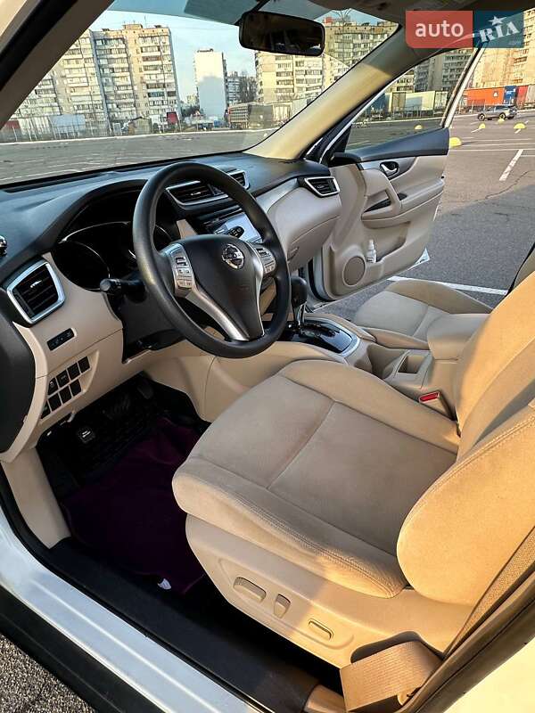 Внедорожник / Кроссовер Nissan Rogue 2015 в Киеве