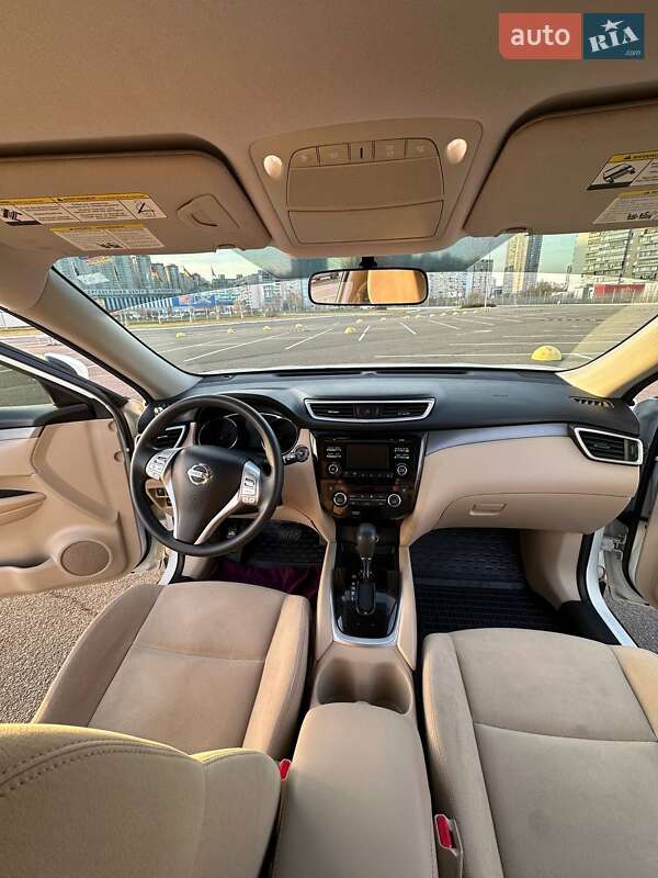 Внедорожник / Кроссовер Nissan Rogue 2015 в Киеве