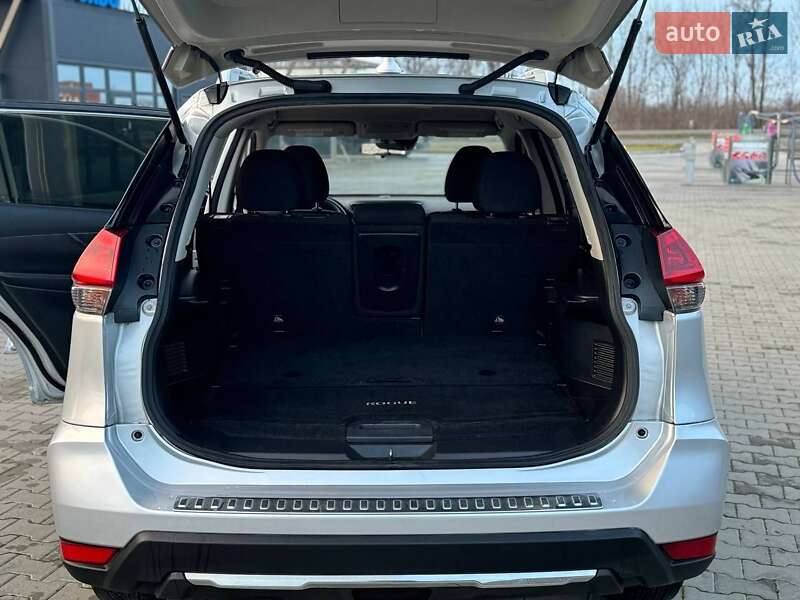 Внедорожник / Кроссовер Nissan Rogue 2019 в Хмельницком