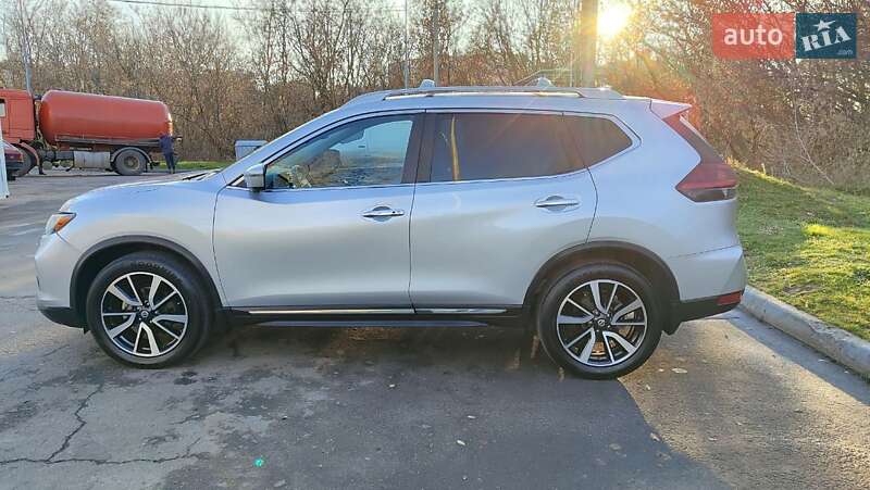 Внедорожник / Кроссовер Nissan Rogue 2020 в Полтаве