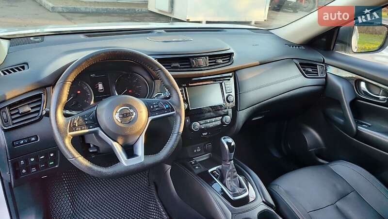 Внедорожник / Кроссовер Nissan Rogue 2020 в Полтаве
