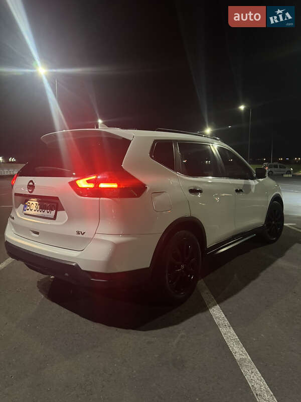 Внедорожник / Кроссовер Nissan Rogue 2016 в Мостиске