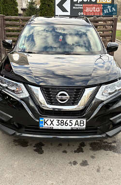 Внедорожник / Кроссовер Nissan Rogue 2016 в Харькове