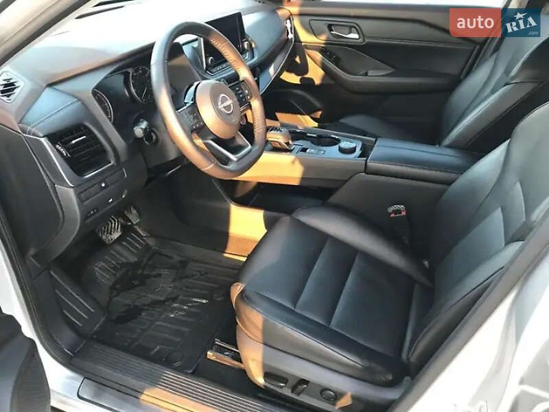 Внедорожник / Кроссовер Nissan Rogue 2022 в Львове