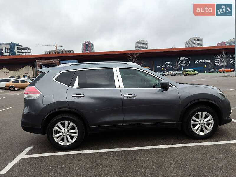 Внедорожник / Кроссовер Nissan Rogue 2015 в Киеве