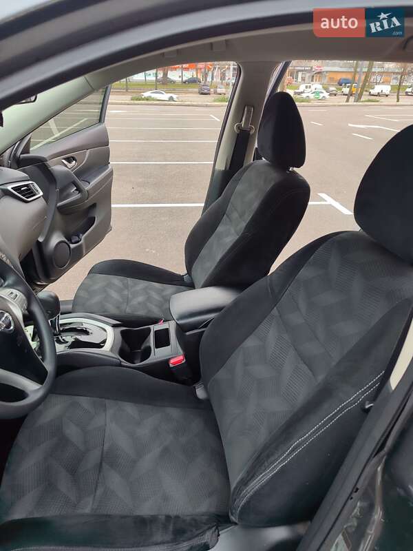 Внедорожник / Кроссовер Nissan Rogue 2015 в Киеве