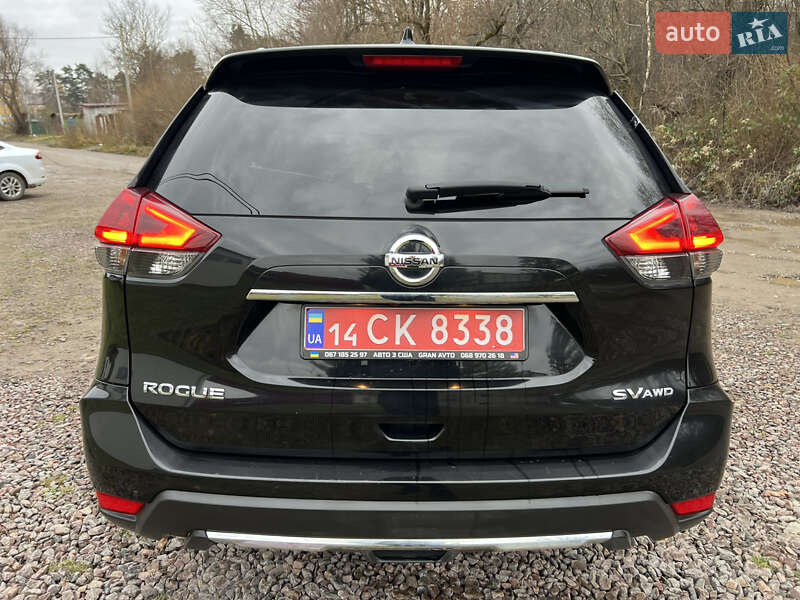 Внедорожник / Кроссовер Nissan Rogue 2018 в Новояворовске