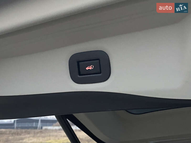 Внедорожник / Кроссовер Nissan Rogue 2020 в Киеве