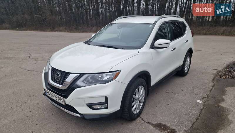 Внедорожник / Кроссовер Nissan Rogue 2019 в Знаменке