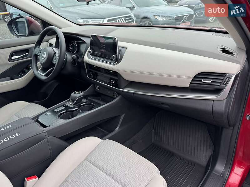 Внедорожник / Кроссовер Nissan Rogue 2022 в Луцке