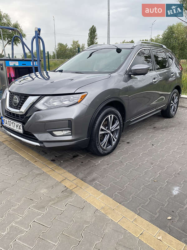 Внедорожник / Кроссовер Nissan Rogue 2018 в Киеве