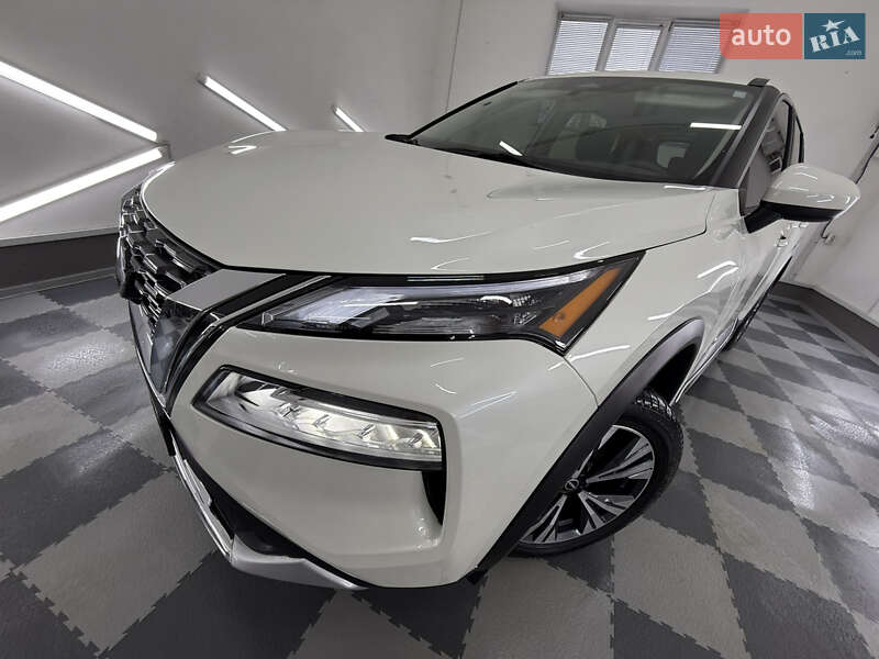 Позашляховик / Кросовер Nissan Rogue 2023 в Трускавці