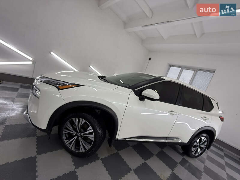 Позашляховик / Кросовер Nissan Rogue 2023 в Трускавці