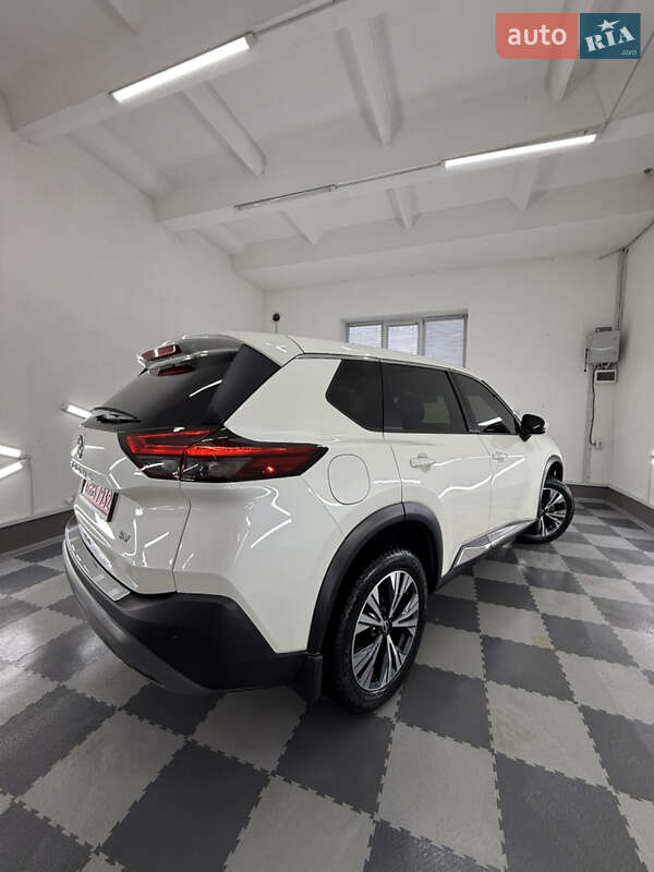 Позашляховик / Кросовер Nissan Rogue 2023 в Трускавці
