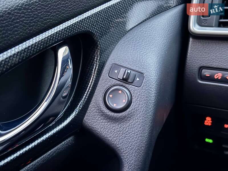 Внедорожник / Кроссовер Nissan Rogue 2016 в Харькове фото 24 Внедорожник / Кроссовер Nissan Rogue 2016 в Харькове