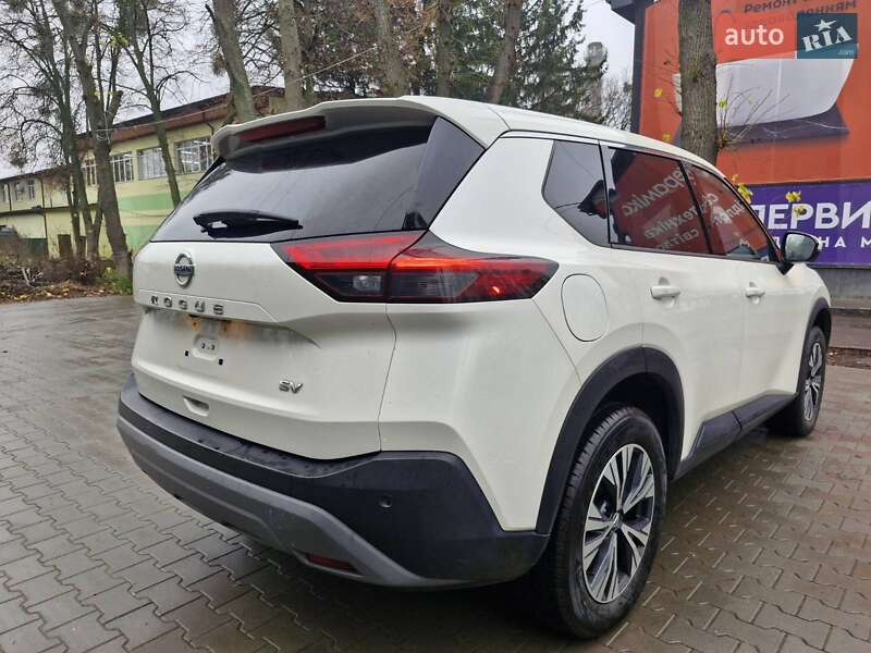 Позашляховик / Кросовер Nissan Rogue 2021 в Умані
