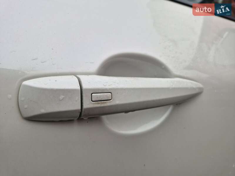 Позашляховик / Кросовер Nissan Rogue 2021 в Умані