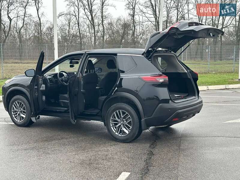 Внедорожник / Кроссовер Nissan Rogue 2021 в Запорожье