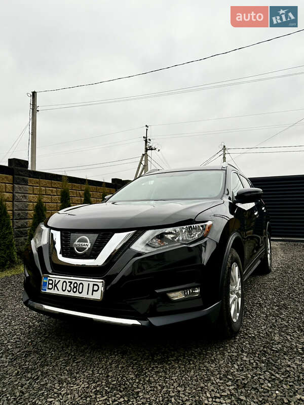 Внедорожник / Кроссовер Nissan Rogue 2017 в Ровно фото Внедорожник / Кроссовер Nissan Rogue 2017 в Ровно