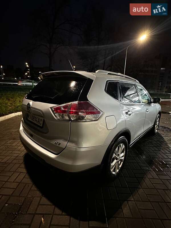 Позашляховик / Кросовер Nissan Rogue 2016 в Києві