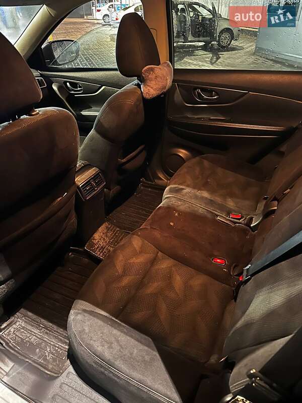 Позашляховик / Кросовер Nissan Rogue 2016 в Києві