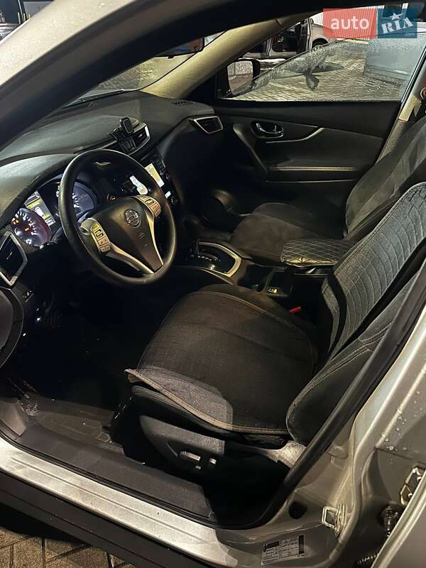 Позашляховик / Кросовер Nissan Rogue 2016 в Києві