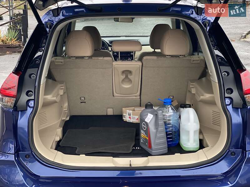 Внедорожник / Кроссовер Nissan Rogue 2020 в Сумах