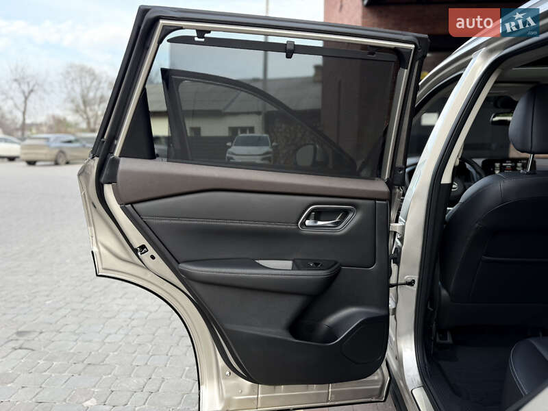 Позашляховик / Кросовер Nissan Rogue 2021 в Києві